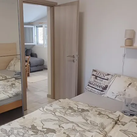 Apartmán Mirna *