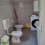 Mirna Apartman Vir
