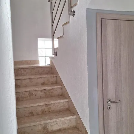 Appartamento Mirna Vir