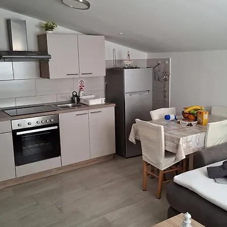 Apartmán Mirna *